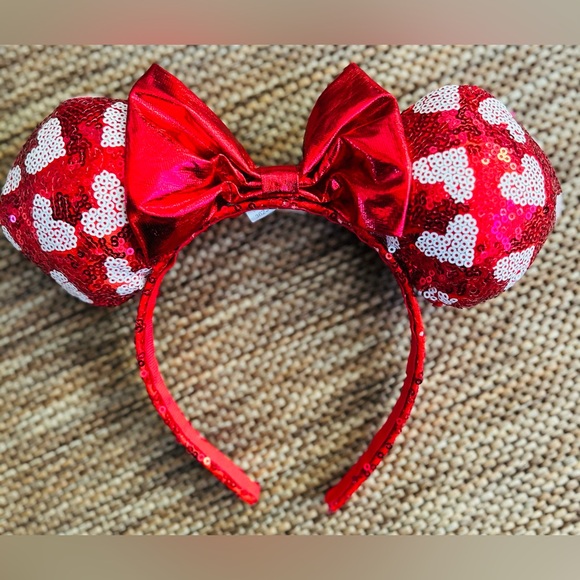 Disney Red with White Hearts Sequin Bow Headband - Picture 2 of 7